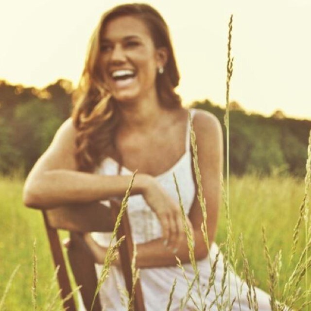 Small town girl pursuing her dream of making country music and getting through dental hygiene school #God first #eastern shore #dental #staysparkly