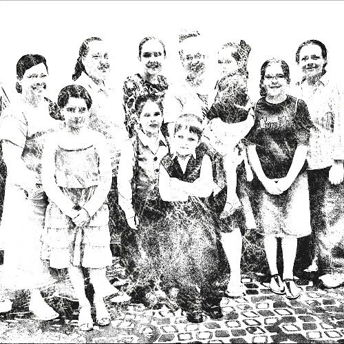 Wife to one, mom to seven, Home learning facilitator, Bible Quiz parent & coach, sister & friend