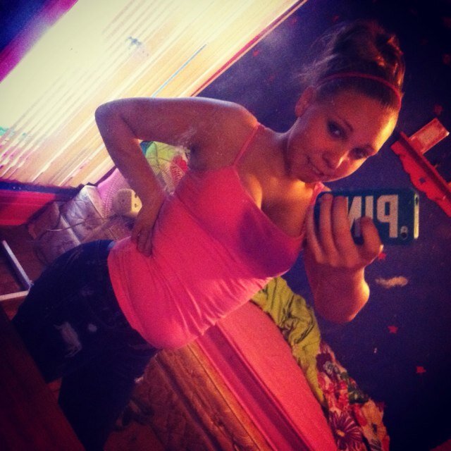 Minnd Over Matterr ; Basketball ; My Bestfriend ; Family & School , is what tully keeps me goinng dailly ... ☺️✌️
