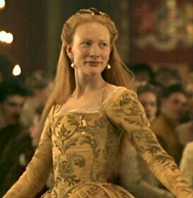 Daughter of Henry VIII  and Anne Boleyn. My father killed my mother. But now I'm the first Queen of England. Everybody call me The virgin Queen