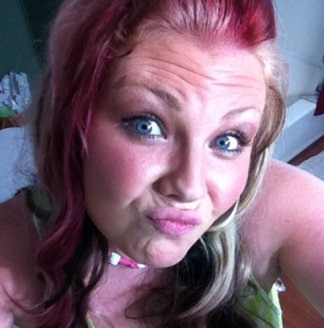 Name is Kayla. Don't judge bc your jealous.... Southren sweetheart3 Hairdressers are the best3 its my profession3 mossy oak obession3