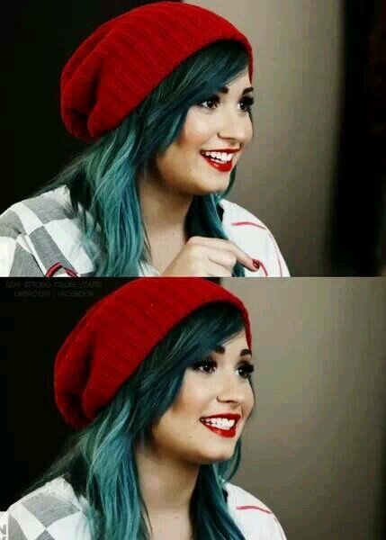 pls don't follow this acc but follow @demilovato2608 and @AnneXBontenX !!