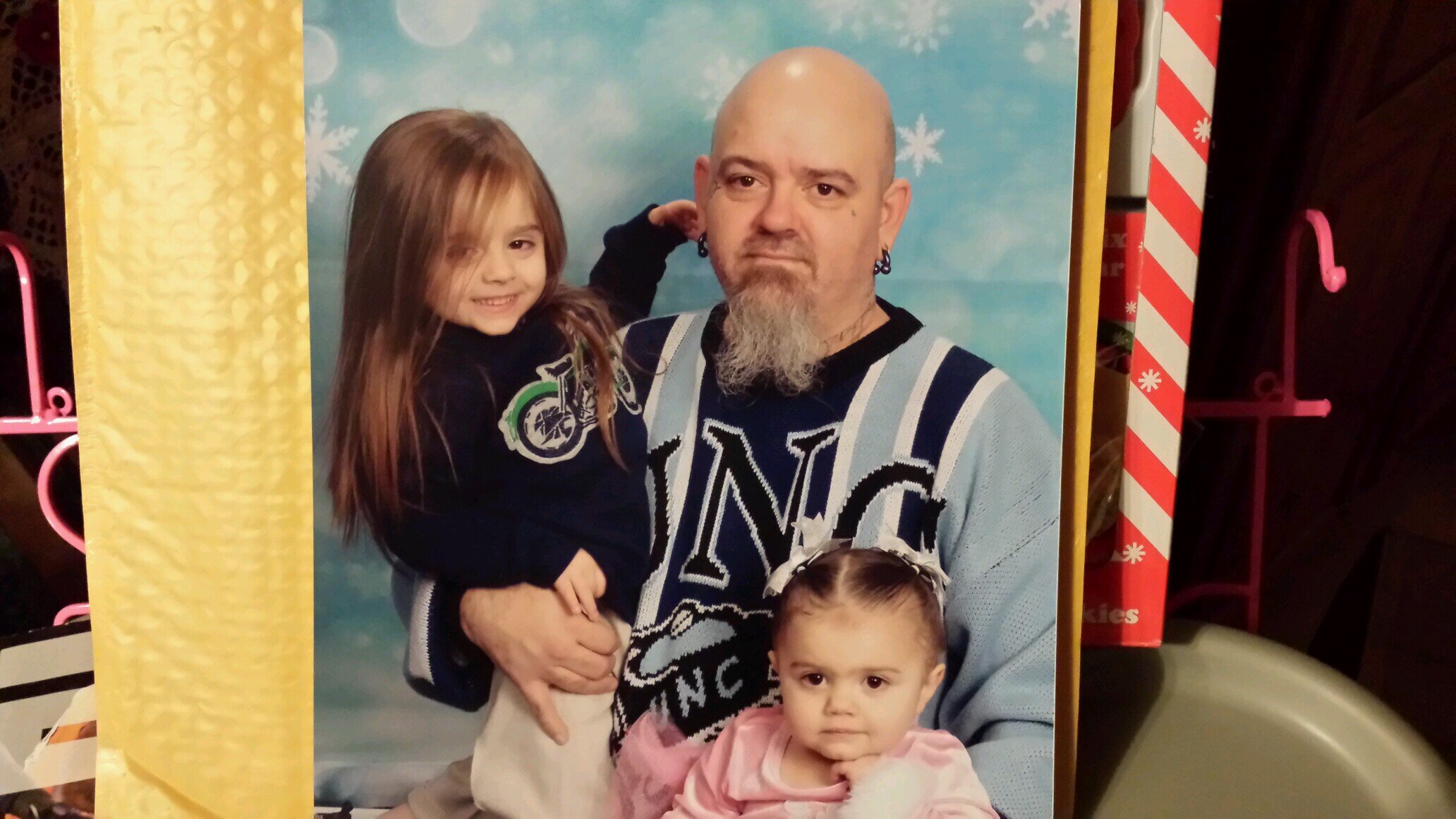 Aries82610's profile picture. single father of 2 beautiful babies.