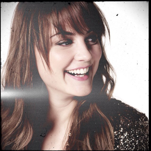 beauty, fashion & lifestyle editor / london girl @ heart / foodie / magazine & travel addict / loves lipbalm and new shoes / beautypersNL