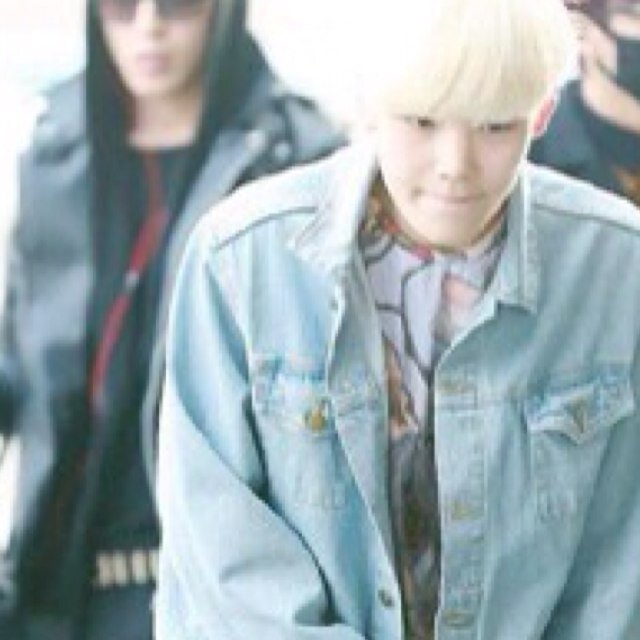เจลโล่บอทฮะ ผมไม่ใช่บอทที่ดี ไม่ค่อยเข้า แต่ผมก็รักเบบี้ทุกคนนะฮะ!! 

Real:@ZELO96
ROBOLO #ZLRB
08.04.12