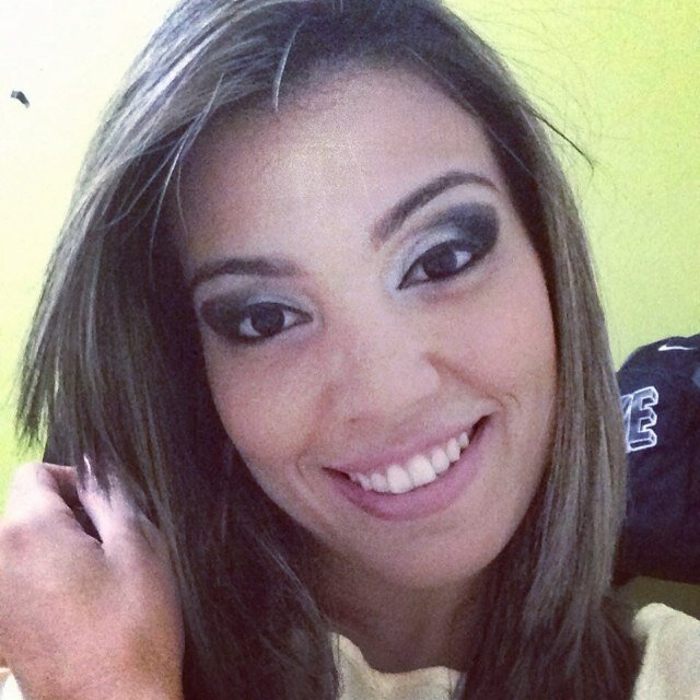 Sigo a fecilidade, sigo a verdade, sigo o amor. Filha, casada, mãe. Abençoada. Feliz. Sigo Jesus! Vamos?