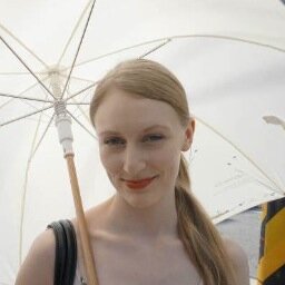 CarlyHitchcock's profile picture. NZ graphic designer living in Tokyo. See @ambereyesblog for more updates