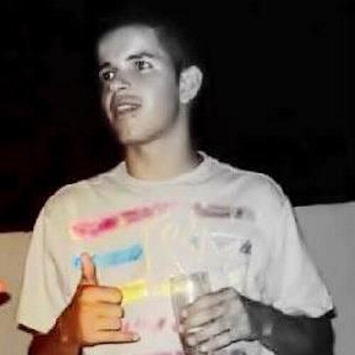A vida me ensinou a nunca desistir. Nem ganhar, nem perder, mas procurar evoluir... ♫