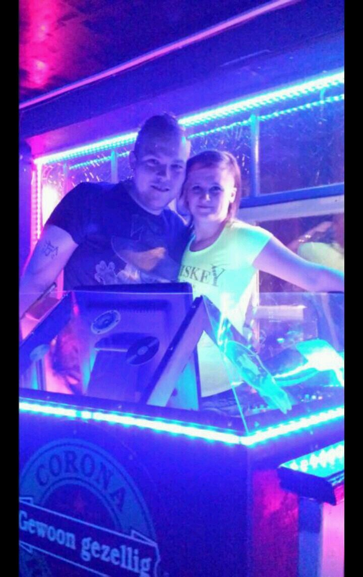 voetballer op amateur niveau en dj check dj hardforce