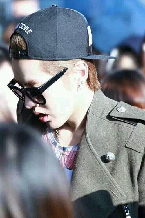 แอคเพื่อตามฟอลฟรีครับ อยากฟอลกลับ ฟอลกลับแอคนี้นะครับ @KRISLHORBOT_ ช่วยรักและสนับสนุนเอ็กโซทั้ง 12 ด้วย ♥