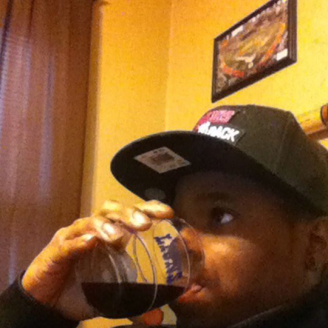 KT MoneyCounter C.A.S.H. Songwriter,Promoter,Motivator,InspirationanMusic artist. You can check out my music http://t.co/Jp8ZbxrcZe