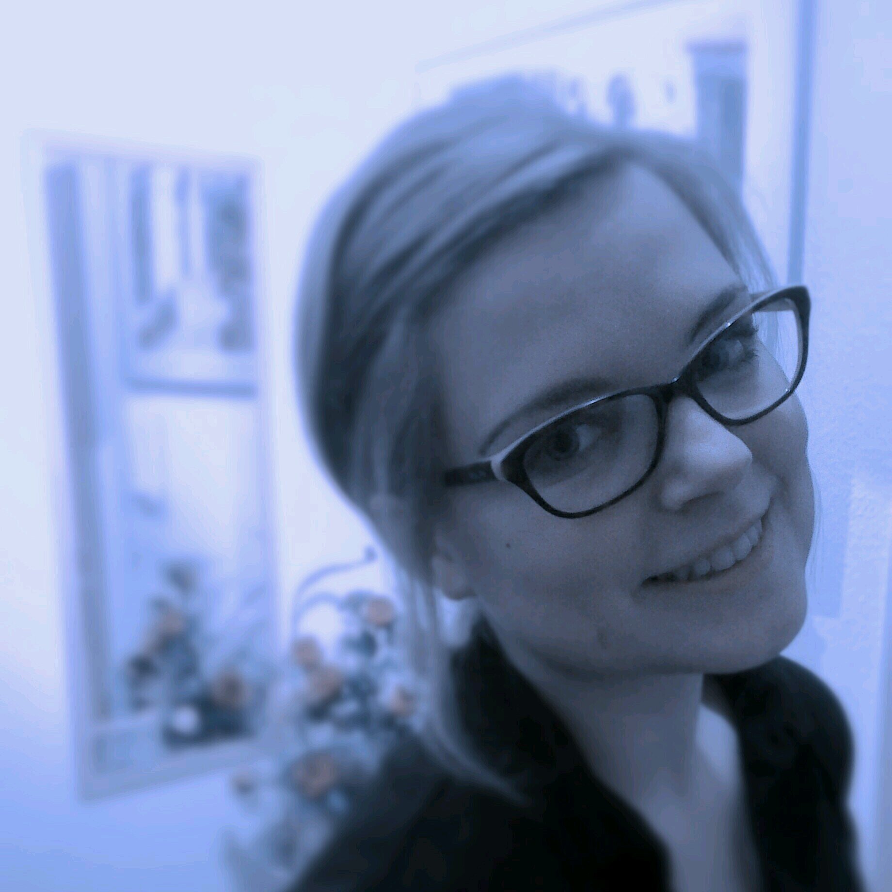 Bachelor of Science, Research Assistant, studying Strategic Management, interested in Emobility, fitness and arts