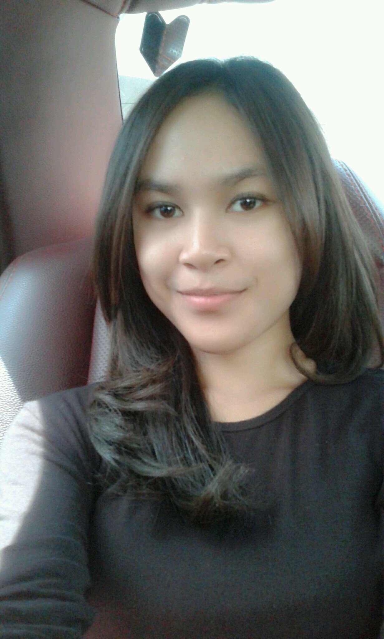 fathaniamastura's profile picture. 