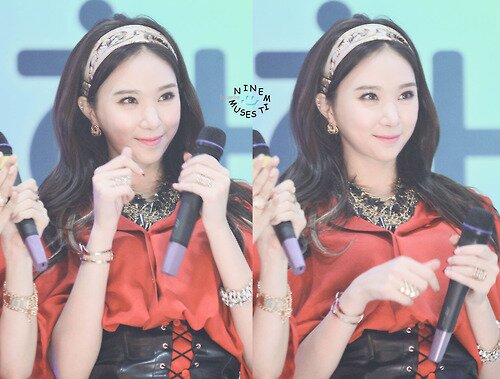tante menawan dari 9Muses