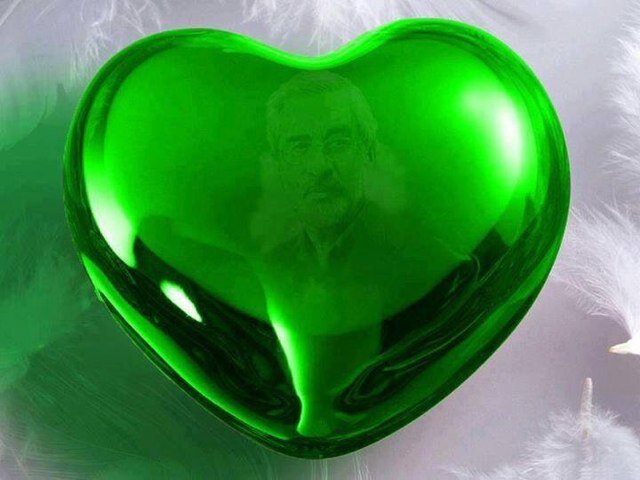 استوار ماندن و به هر بادی به باد نرفتن دین من است دینی که پیروانش بسیار کم اند.
