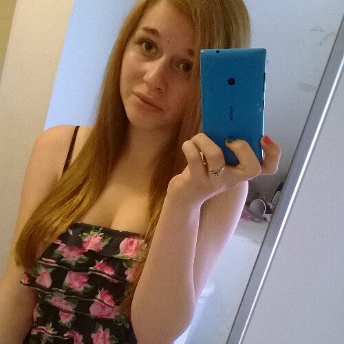 Hey! My names Starr I'm 15 years old. Follow for follow! -2013,