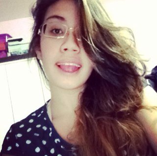 Estudante. Futura atriz . Compositora. Musica. ❤️ Temos nosso próprio tempo.
