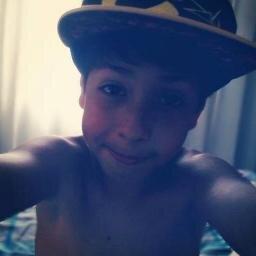 A distância não significa nada, quando alguém significa tudo...Quando se trata dele, nunca duvide do que eu sou capaz ...     s2 Pedro s2
