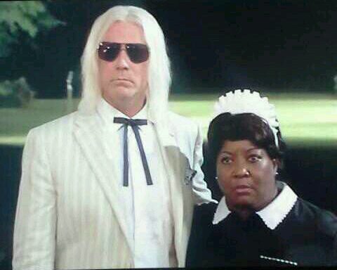 Alibreezy617's profile picture. is that your sister out in right field... naked.