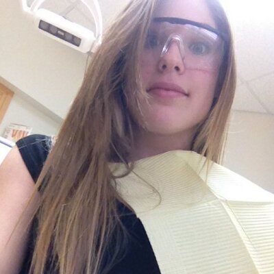 Profile Picture of Daily Amanda Harnett (@DailyHarnett) on Twitter