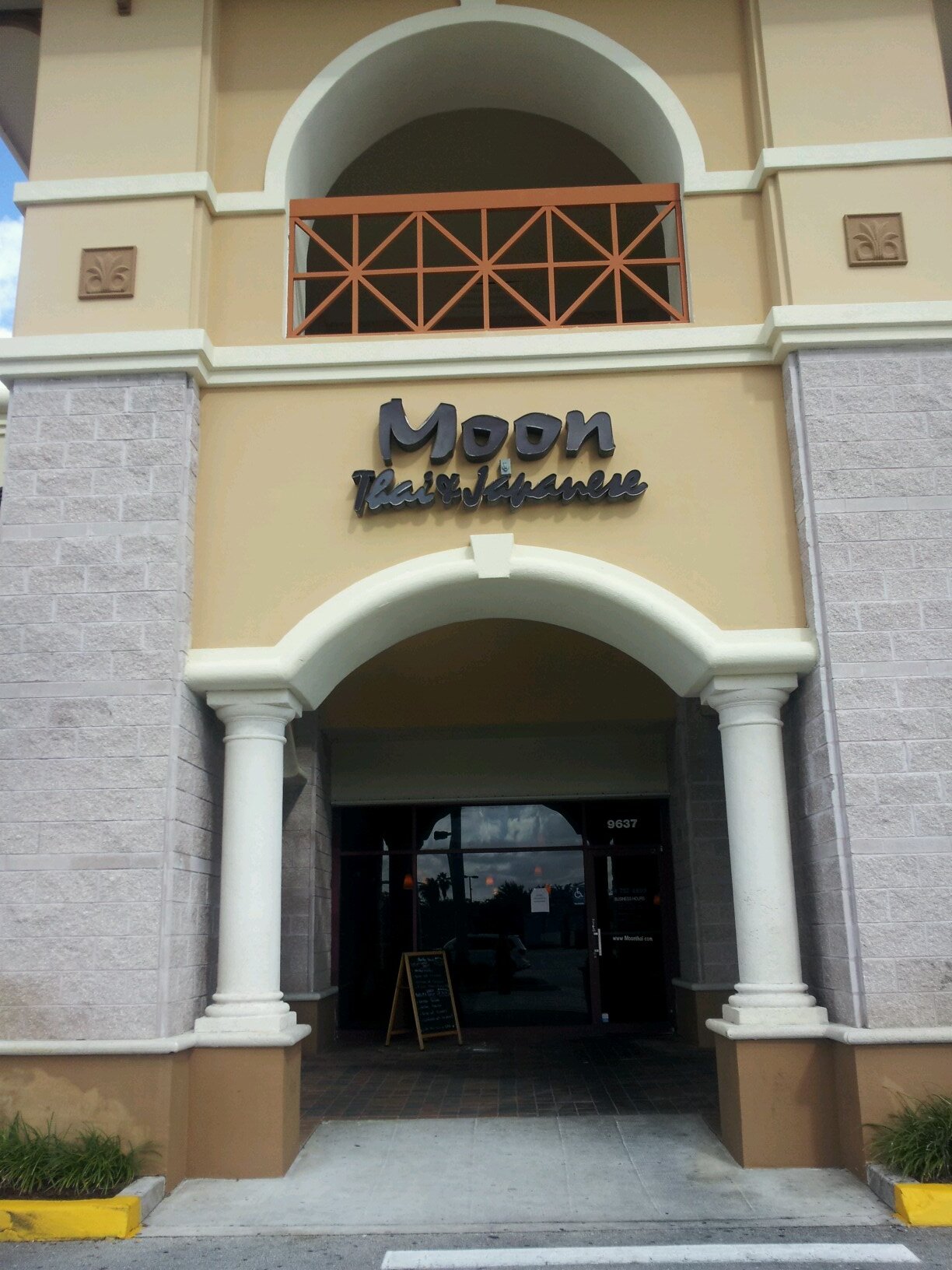 Delicious Thai and Japanese in Coral Springs