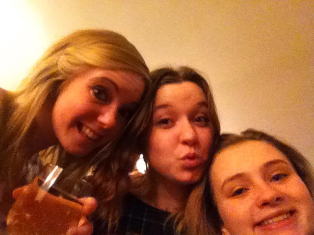 I am bubbly and up for anything !! Follow me if you dare ahaha !!