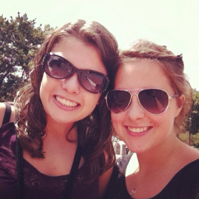 ceanderson1996's profile picture. Music lover, science geek, and trilingual! :)