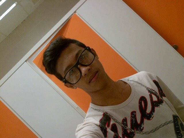 Shafiq_zuki77's profile picture. Kejar ilmu dan kongsikan pada anak muda ♠