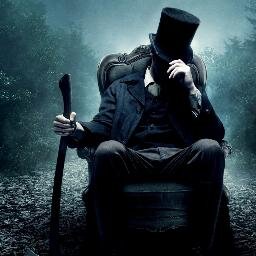 Músico y crítico. Pon pies de plomo y no desfines. Al fallo le pongo oído y doto de voz...No trates de inmiscuirte en un mundo de artistas y no saldrás pintado.
