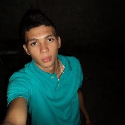 U_U Soy Una Persona Muy Alegre Me Gusta Molestar Y Tratar Bien  A Las Mujeres Enamorarlas Si Se Puede :D