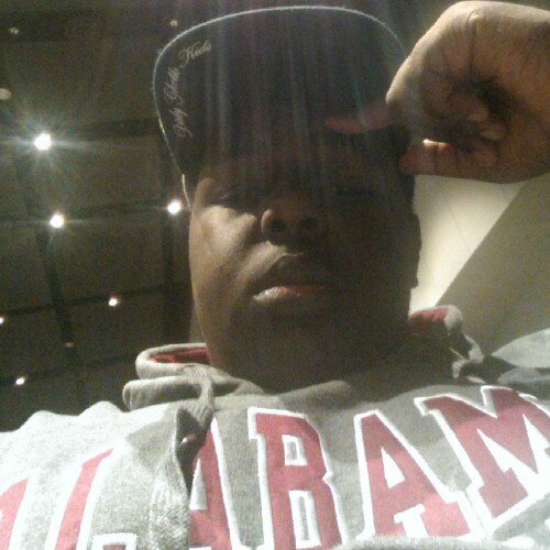 Love to chill play basketball n just be me