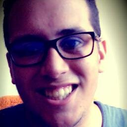 Seria mais acessível fazer escolhas simples, no entanto não nasci pra isso.  — M. V. Linhares