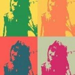 CarolineSarah14's profile picture. ''Eles dizem que o sol brilha para todos, mas para algumas pessoas no mundo ele nunca brilha.''      - Bob Marley