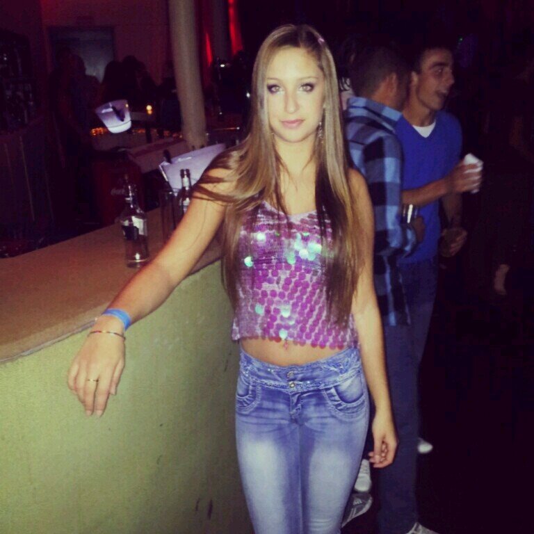 RRPP sala Privé **listas LARA URBINA** Para mas informacion y reservas hablarme al 628250940.