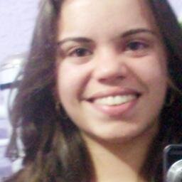 Aprendi que devo continuar, mesmo sem ter algumas pessoas. Afinal, o amanhã é cheio de surpresas, e só depende de mim querer conquistá-las.