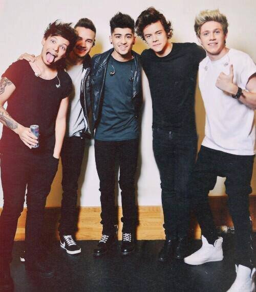 Please follow my account @Narry_fck if you don't already! I'll follow you back....... @WeMove_SoMove & @iMrDirectioner