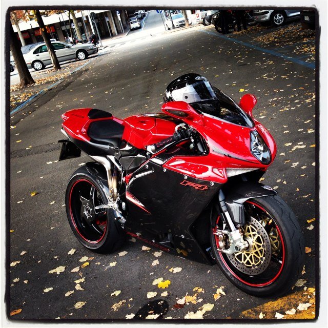 battiluca's profile picture. 