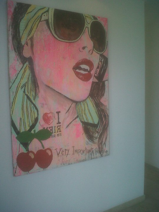 Art, music & Fashion connoisseur !