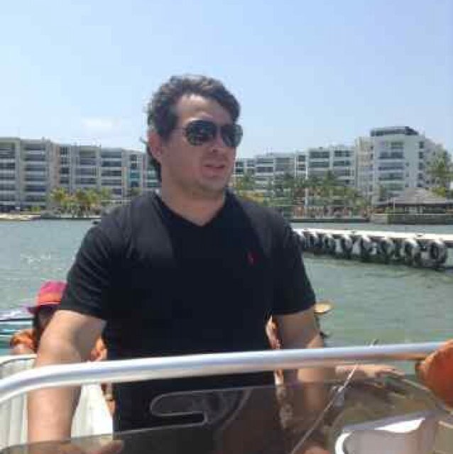 Real State Investor. FL State Certified General Contractor. Ingeniero Civil UC Prom LX. Quien es mas cuerdo, el que piensa o el que mira la luna?