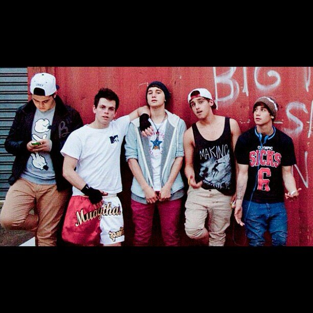 PLEASE FOLLOW @janoskiancocks ♡