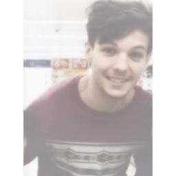 boyband enthusiast - im barely on anymore because of school and stuff. please dont unfollow, ily all.