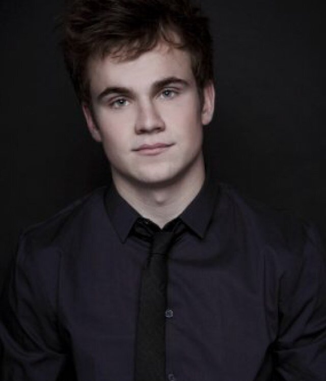 2,000+ (made Vampire at 16 years old) Vampire sheriff of TX: Area 9. Progeny:@ike_applebaumtb and @EuphoricFae. |Single|. #Gay #Trueblood #Rp