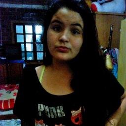Não ligo que me olhem da cabeça aos pés..porque nunca farão minha cabeça e nunca chegarão aos meus pés