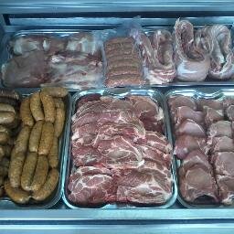 Especialista en PRODUCTOS ARTESANALES DE CERDO A LA CHILENA,ARROLLADOS, QUESO CABEZA, PERNILES, COSTILLAR. Somos fabricantes.Ventas por mayor y menor.