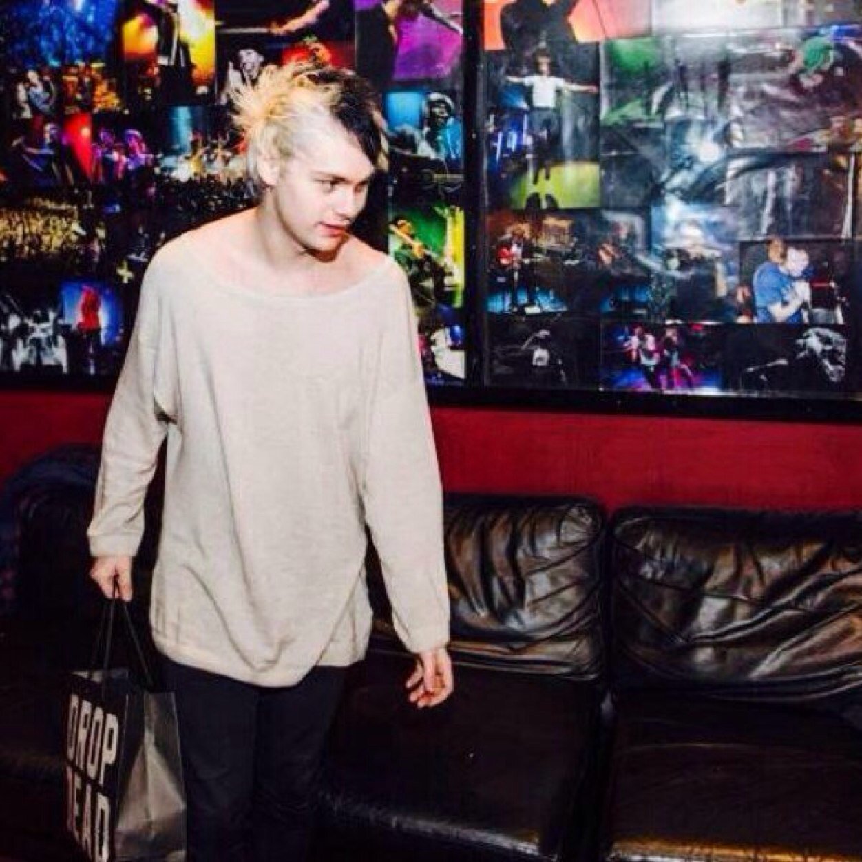 Friendly reminder that you were the only thing in Michael's mind for a moment so smile because you are worth it! - Free follow from @Callie5SOS