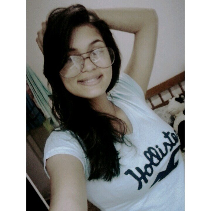 MarianyAndrades's profile picture. Eu que vivo com α cαbeçα nα luα, com músicα no ouvido e corαção nα bocα :)
eu sou meninα e mulher, eu sei muito bem o que quero .
' Eu sorrio bonito e deixo o