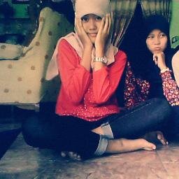 AgmonikaDewi's profile picture. 