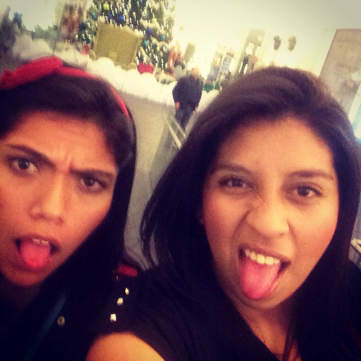 ren_love_ya's profile picture. 