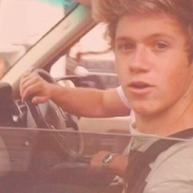 free follow, follow @royalpaynis :) thanks lovely