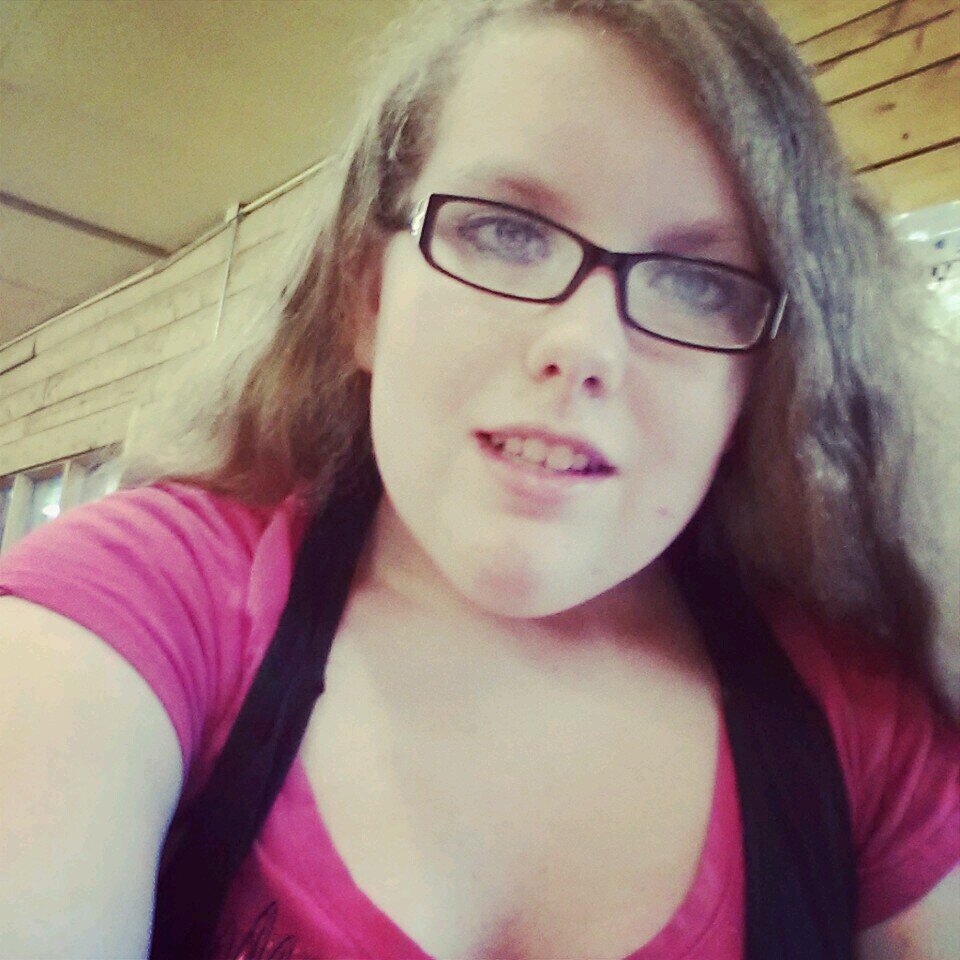I'm 13 I love goin ridin' mudin' anything else ask (: ♥Firefighting is my life ♥